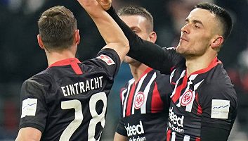 Eintracht Frankfurt 5 – 0 Augsburg | Xem lại trận đấu